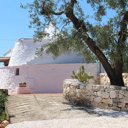 Trullo Il Melograno Casa de Campo *