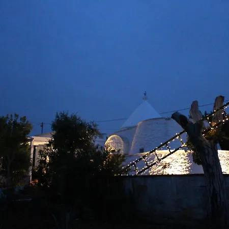 منزل ريفي Trullo Il Melograno أوستوني