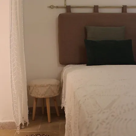 منزل ريفي Trullo Il Melograno