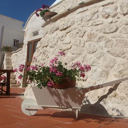 Trullo Il Melograno Casa rural *